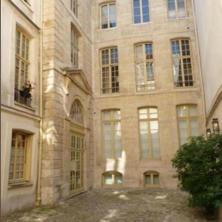Charming Cosy Triplex In Trendy Marais Leilighet Paris Eksteriør bilde