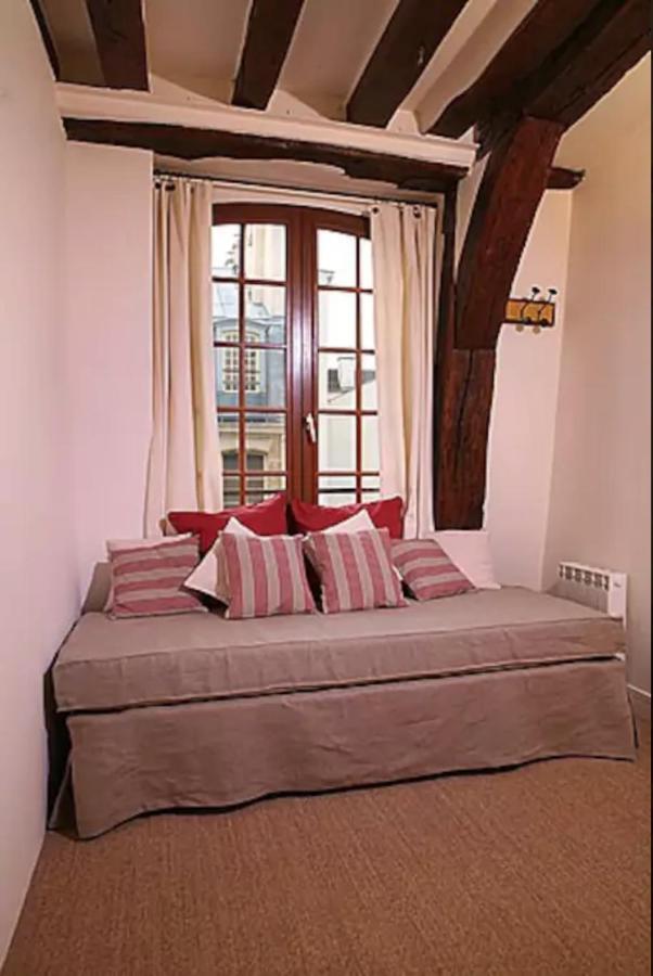 Charming Cosy Triplex In Trendy Marais Leilighet Paris Eksteriør bilde