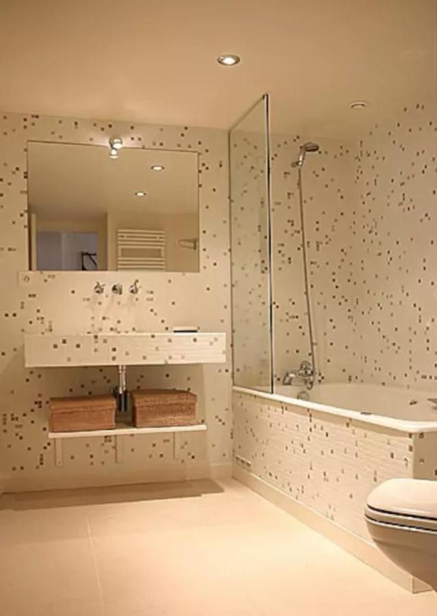 Charming Cosy Triplex In Trendy Marais Leilighet Paris Eksteriør bilde