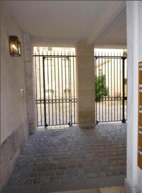 Charming Cosy Triplex In Trendy Marais Leilighet Paris Eksteriør bilde